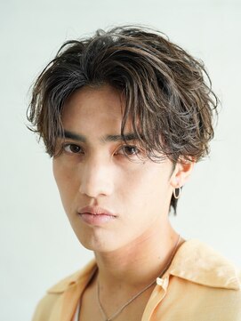 レタッチバイフィフス(RETOUCH by fifth) センターパートウルフカットシャドウパーマニュアンスパーマ