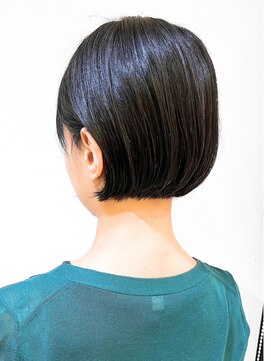 アッシュ 十日市場店(Ash) 首元スッキリボブ