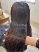 ミラ(MIRA)&nbsp;パサパサ髪卒業！乾かしてもツヤとまとまるストレートヘア