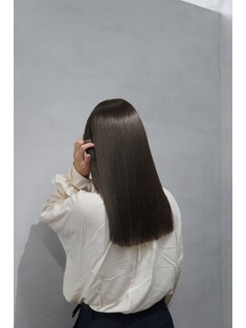 ネイヴィル 銀座(navile) 赤み消し透明感オリーブベージュと酸性ストレート