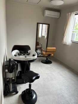 ヘアースペースバリエーションプラスワン(HairSpace Variation plus 1)の写真/おひとり様貸切りの個室で、思わず眠ってしまうような極上の癒し時間を提供します。