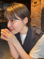 ロシェ 横浜店(loche)&nbsp;耳かけ丸みショート×くびれヘア×顔まわりレイヤー[横浜駅]