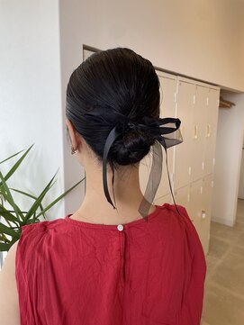 サラ ビューティー サイト 古賀店(SARA Beauty Sight) 【お呼ばれヘア】20代30代/上品/シンプル/シニヨン/アレンジ