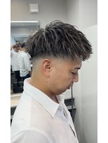 ハーツ バイ レックス 中野(HEARTS by rex)&nbsp;スキンフェード/ホワイトハイライト