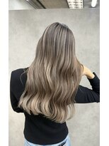 サニー 渋谷(SUNNY)&nbsp;バレイヤージュ、ハイライト、レイヤーロング、グレーベージュ