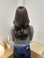 バド(bado)&nbsp;グレージュカラー/透明感カラー／レイヤーカット／髪質改善/本町