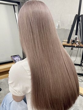 イリ 大阪(ili) レイヤーカット/ブリーチなし/ココアブラウン/髪質改善