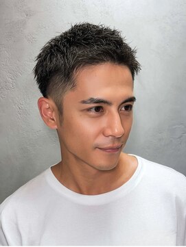 クリックプラス 小倉(Click plus) 小倉/刈り上げセンターパート/波巻きツイストスパイラル