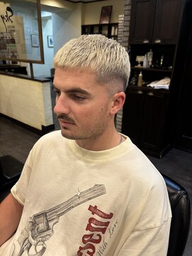 スカイマスターバーバー 渋谷(SKY MASTER BARBER) マレット×フェード