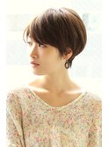 大人女子カットで決まるショートスタイル