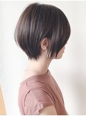 耳かけショートボブ 丸みショートボブ20代30代40代髪型