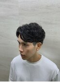 センターパート　スパイラルパーマ