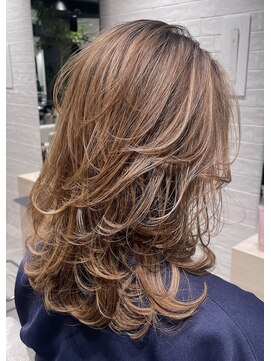 ステア ケース(stair case) 【NATASHA】銀座レイヤーカット/20代/30代/40代/50代