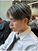 ハイライトセンターパートメッシュダブルカラーツーブロック
