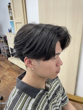 メルシー トータル ブランディング サロン(merci TOTAL BRANDING SALON) メンズ刈り上げセンターパート