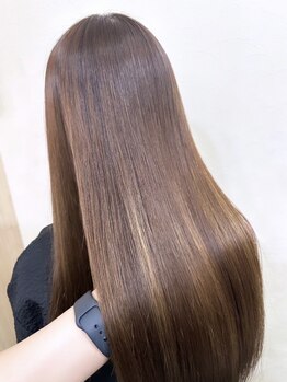 リフラス(Reflus.)の写真/経験豊富なスタッフによるカウンセリングにて本気の【髪質改善】をご提供。あなた史上1番のサラ艶髪に…
