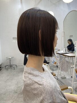 ロミー 本厚木(ROMMY.) パッツン切りっぱなしボブ☆大人ボブ前髪あり小顔20代～50代