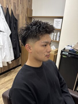 リーブルサニー(Libre Sunny) スキンフェード × ピンパーマ