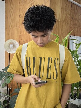 イシ(isi) スパイキーショート/門真/大阪/眉毛カット/メンズカット