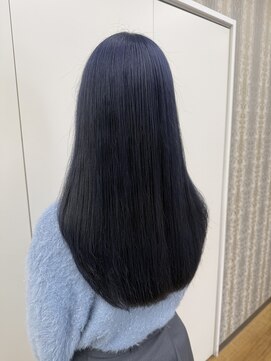 アクイール(ACCUEILLIR) ネイビーブルー×レイヤーカット