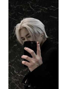 スキル ミナム 表参道(SKILL MiNam) ホワイトヘア