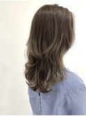 ストレート×ハネレイヤーカールのミックスミディ