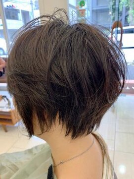 ミーティア バイ クアトロ(Meteor By QUATRO) ニュアンスショートボブ★
