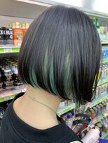サロンドミルク 溝の口店(salon de MiLK) *黒髪の中から初音ミクが「こんにちは」しているインナーカラー
