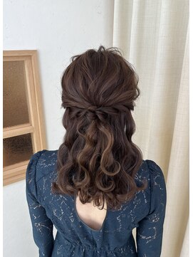 ソノ(sono) ハーフアップ ウェーブ巻き 波巻き 結婚式ヘア イベントヘア