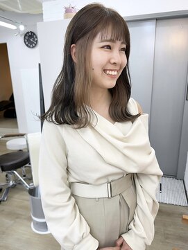 イコ 表参道原宿(ico) インナーカラー ベージュ イヤリングカラー