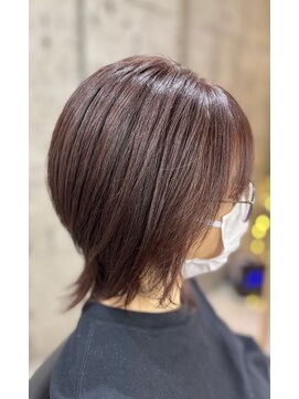 ヘアヴェローチェ(hair-veloce) ウルフボブ 暗めでも色味がわかるピンクカラー