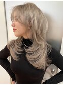 ハイライトカラーミルクティーベージュレイヤーカット