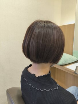 ウイバイファースト(u'i by first) ダークブラウンのツヤ髪