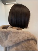金沢八景ショートボブ丸みショートイルミナカラー顔周りレイヤー