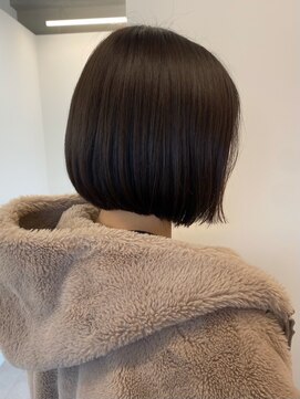 クラップス オル 金沢八景(CLAPS Ore) 金沢八景ショートボブ丸みショートイルミナカラー顔周りレイヤー