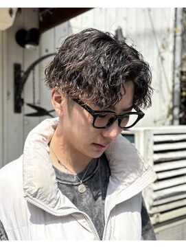 オムファミーユラグ(homme, famille raugh) センターパート×ツイストスパイラル