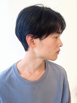 モリオフロムロンドン 松戸店(Morio from London) 【松戸 アイダ】伸ばしかけセンターパート毛流れメンズカット