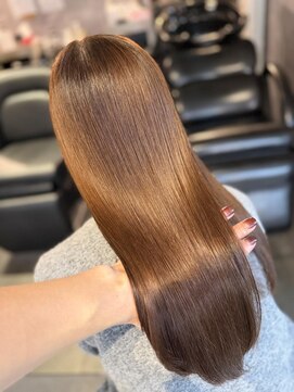 エルバイラビス 大宮(elu by lovis) 《三宅悠斗》モカブラウン/艶カラー/大宮