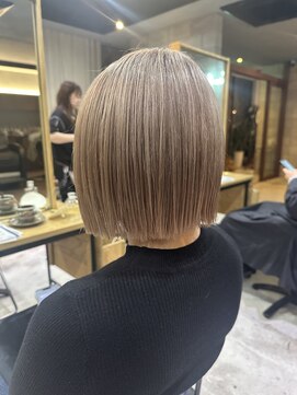 ハイトーンボブ