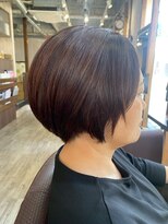 ビーチェ 小岩(Bice)&nbsp;首元をスッキリ長く見せる上品ショート