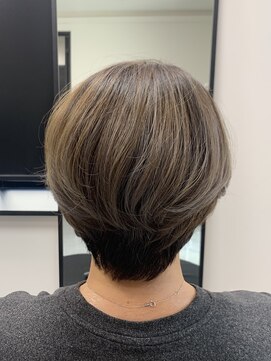 ルシック(LE CHIC) ショートススタイル/髪質改善/白髪ぼかし/ダークグレー