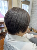 ニーネ バイ アグ(ni-ne by Agu) アッシュ系カラー×コンパクトショート