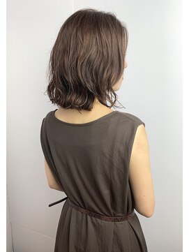 グランエクラ バイフルショウ(GRAND ECLAT by FURUSHO) 【鎖骨ミディアム】立体感で魅せる重軽ウェーブ