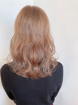 ジップ 緑店(zip) ピンクベージュカラー×３０代柔らかフェミニン