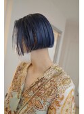 タイトなモードショートボブ