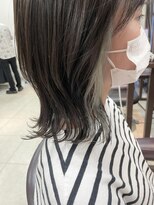 シファ(sifa) くびれレイヤー×もみあげカラー