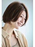 前髪長め大人ショートボブ