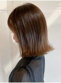 切りっぱなしミディボブ_アースカラーくびれヘア_ba369741