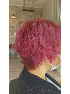 ヘア ルーム ピノア(Hair room pinoa) ベリーピンクショートレイヤー