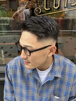 フォーコーナーズ(Four Corners)&nbsp;サイドパート／ハードパート／スキンフェード／バーバー